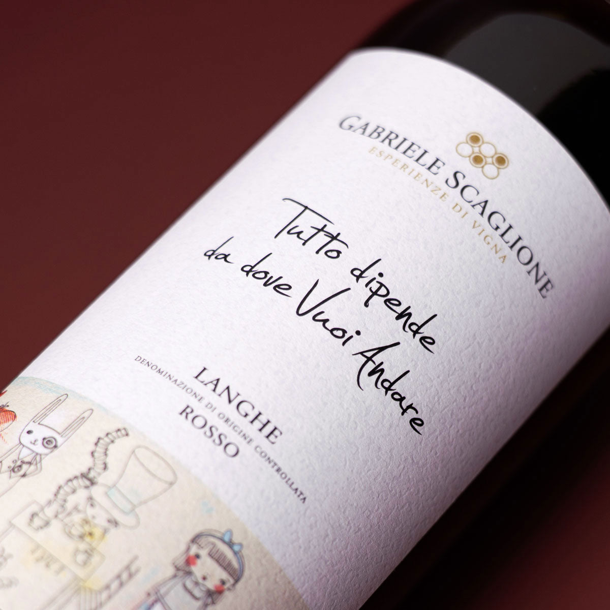 Close-up of Gabriele Scaglione Langhe Rosso label — a sustainable red blend from Piedmont, uniting local varieties in a bold, expressive Italian wine