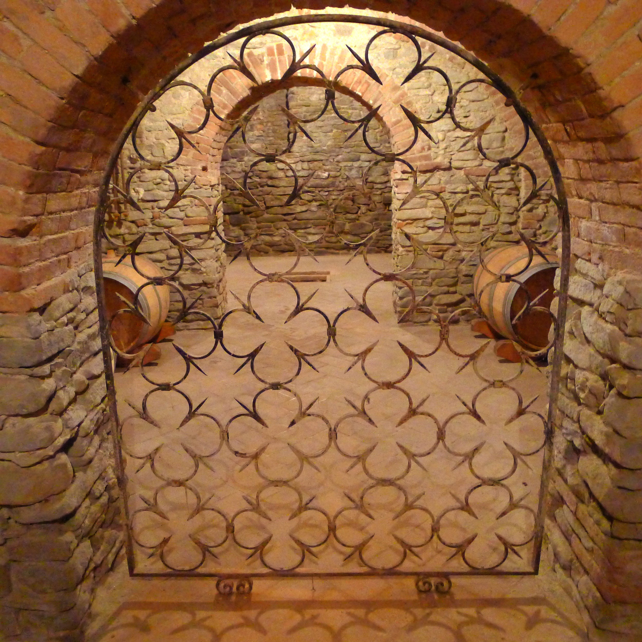 Gabriele Scaglione Wine Cellar – Sustainable Italian Cantina for Aging Premium Wines at InVinus