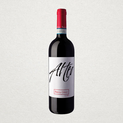 Full bottle of Alteo by Fasoli Gino — a certified organic and biodynamic Amarone from Veneto, crafted using the traditional appassimento method