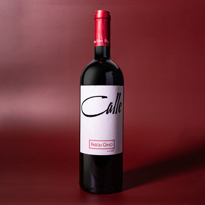 Styled image of Fasoli Gino Calle — a refined natural red wine from Verona, ideal for thoughtful pairings and slow meals