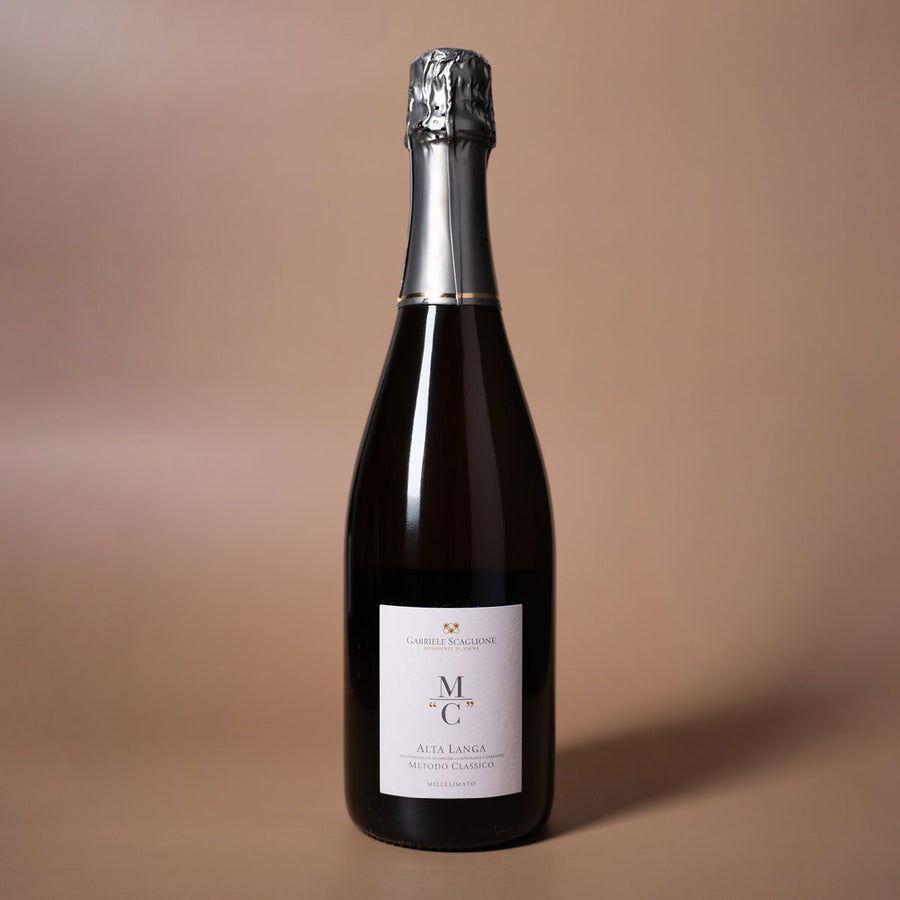 Styled image of Gabriele Scaglione’s Alta Langa — a refined sparkling wine from Piedmont, perfect for aperitifs and special occasions